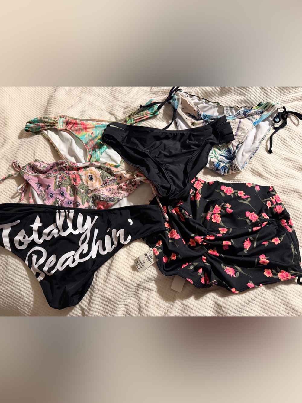 6 lot bathing suit bottoms Victoria’s Secret, body glove, aq-wa, true craft